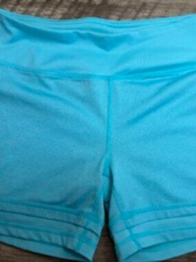 Reebok Teal Athletic Shorts – Size Medium – Excellent Condition
